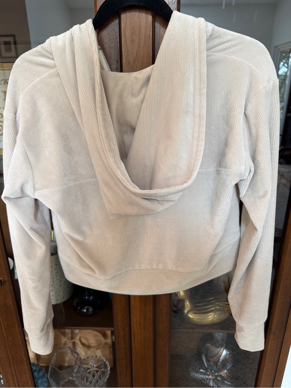 Vuori Cropped Half-Zip Hoodie in Cream - Picture 2 of 3